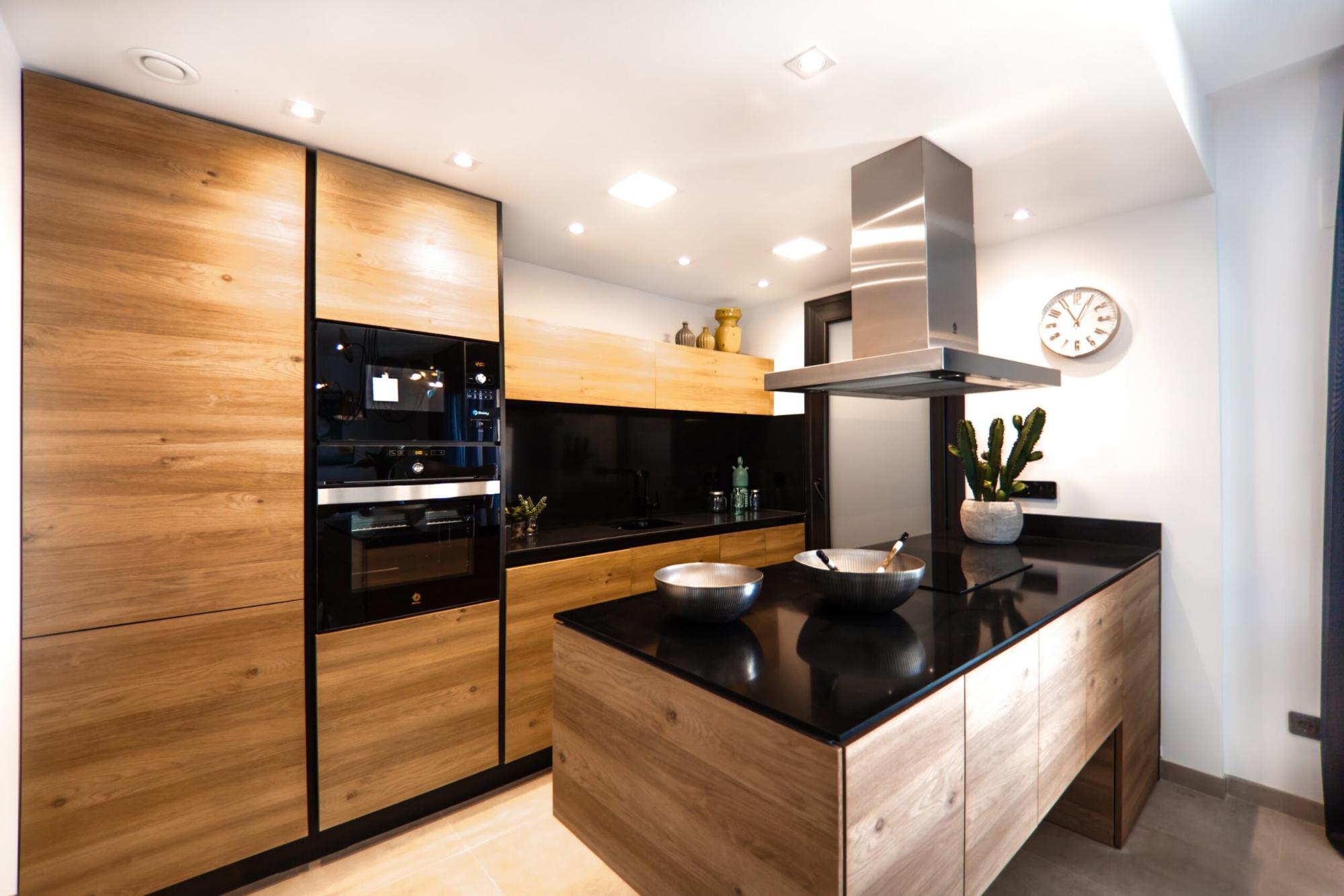 Laminate kitchen is a motivational kitchen for middle-class Homes.