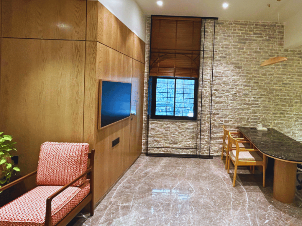 You are currently viewing Top 5 Signs You Should Hire a Wood Coating Company
