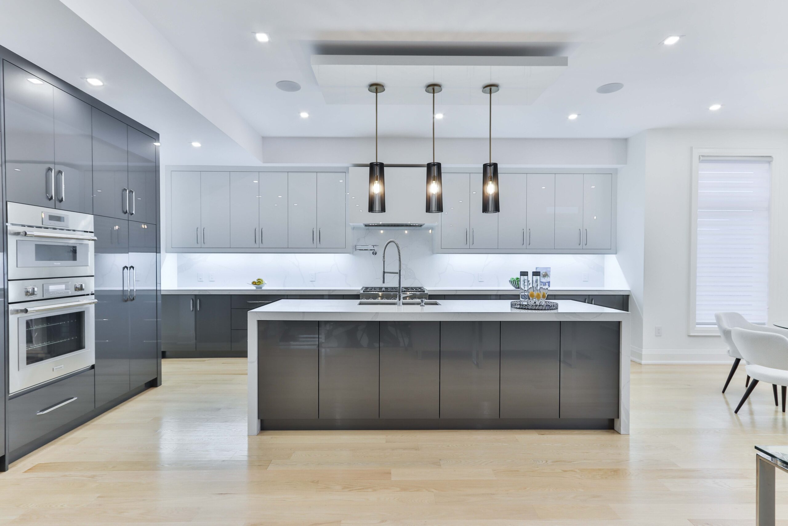 Laminate Kitchen Or Acrylic Kitchen: Which Kitchen Cabinet Finish is the Best?